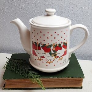 Vintage Christmas Teapot‎ White Geese Snowflakes Red Ribbon Holiday Kitchenware